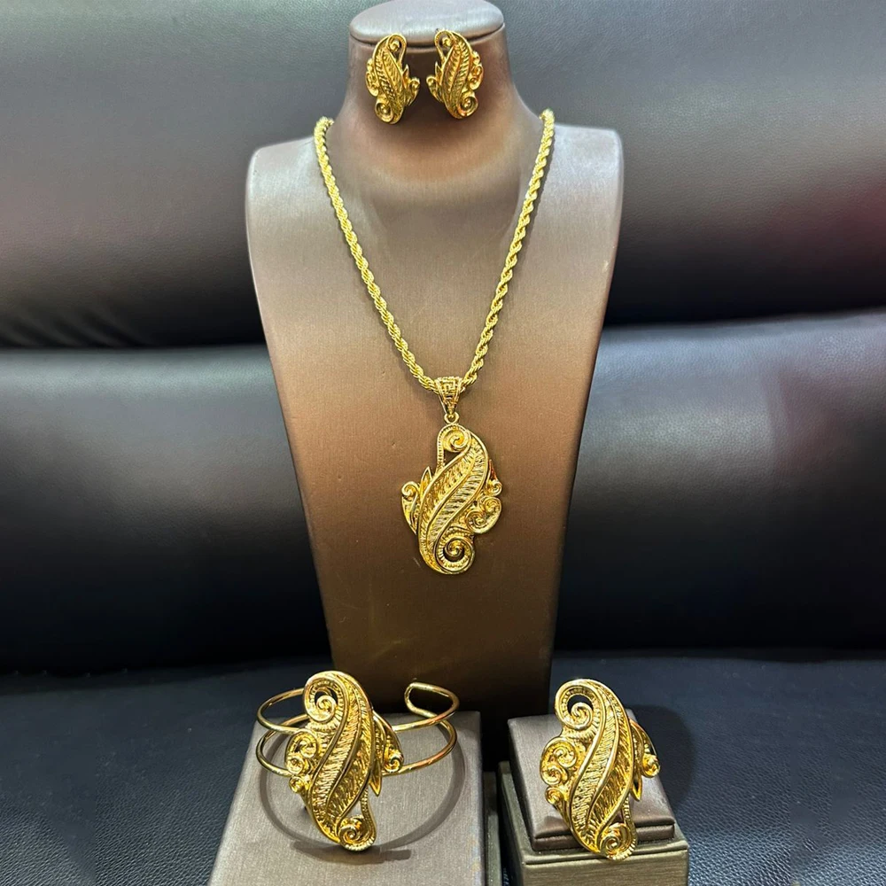 Dubai Earrings Necklace Jewelry Set Women Gold Color Fashion Luxury Flower Bracelet Ring Italy Pendant Bridal Wedding Jewelry
Dubai Earrings Necklace Jewelry Set Women Gold Color Fashion Luxury Flower Bracelet Ring Italy Pendant Bridal Wedding Jewelry