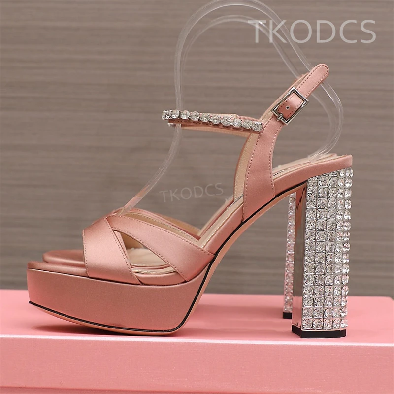 Super High Crystal Platform Sandals Rhinestone Studded Ankle Strap Wedding Dress Party Sandals Luxury Brand Elegant Summer Pumps
Super High Crystal Platform Sandals Rhinestone Studded Ankle Strap Wedding Dress Party Sandals Luxury Brand Elegant Summer Pumps