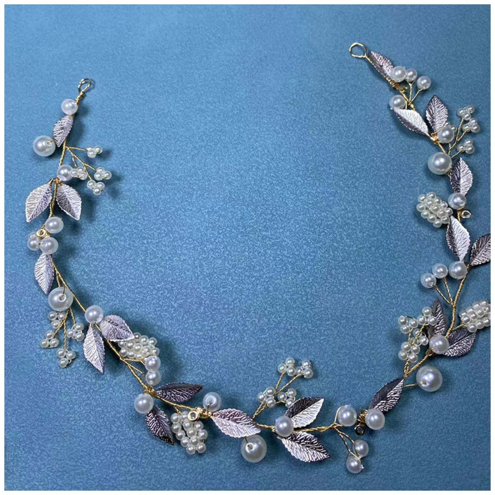 Temperament Princess Hairband Exquisite Bridal Hair Styling Accessories Suitable for Women and Girls
Temperament Princess Hairband Exquisite Bridal Hair Styling Accessories Suitable for Women and Girls