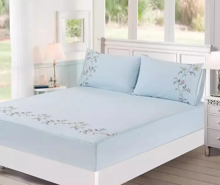 Хлопковый защитный чехол для матраса из Твила, вышитая натяжная простыня, протектор матраса, растягивается до 30 см, глубокая машинная стирка 
Хлопковый защитный чехол для матраса из Твила, вышитая натяжная простыня, протектор матраса, растягивается до 30 см, глубокая машинная стирка