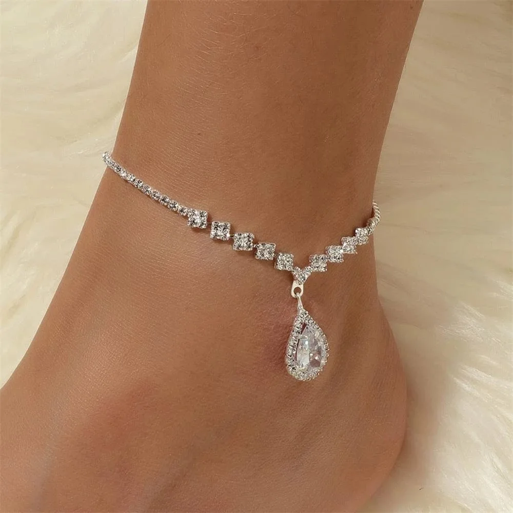 New Sand Beach Shiny Rhinestone Foot Chain Summer Jewelry Fashion Simple Water Drop Pendant Foot Chain Girl ankle foot bracelet
New Sand Beach Shiny Rhinestone Foot Chain Summer Jewelry Fashion Simple Water Drop Pendant Foot Chain Girl ankle foot bracelet