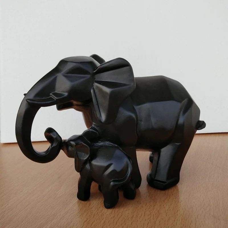 Украшение для дома из смолы в скандинавском стиле, креативные подарки, слон для матери и ребенка, современный черный слон.
Украшение для дома из смолы в скандинавском стиле, креативные подарки, слон для матери и ребенка, современный черный слон.