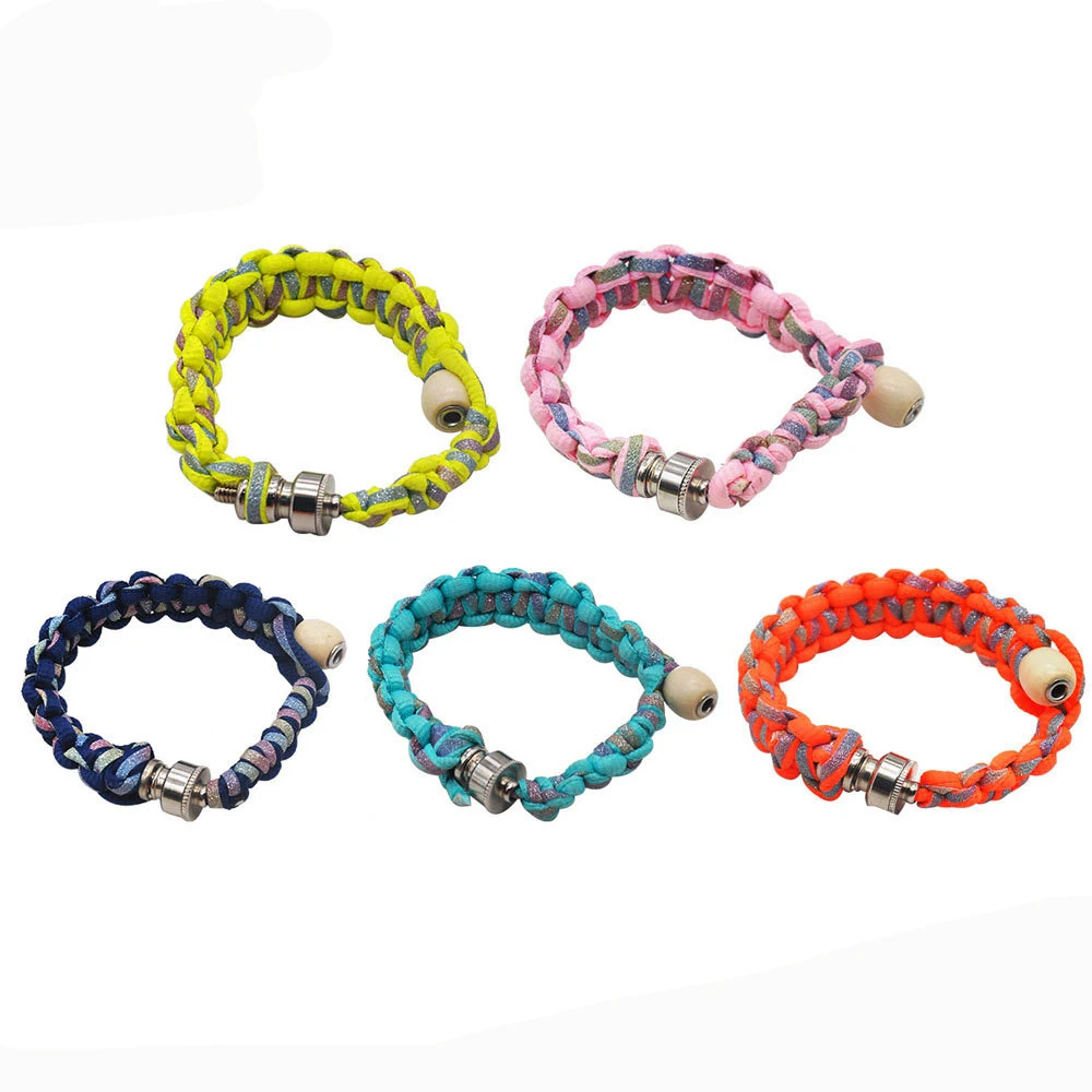 Luminous Bracelet Smoking Pipe Portable Creative Tobacco Pipes for Weed Herb Smoking Weed Tool Perfect Gift for Friends Family
Luminous Bracelet Smoking Pipe Portable Creative Tobacco Pipes for Weed Herb Smoking Weed Tool Perfect Gift for Friends Family