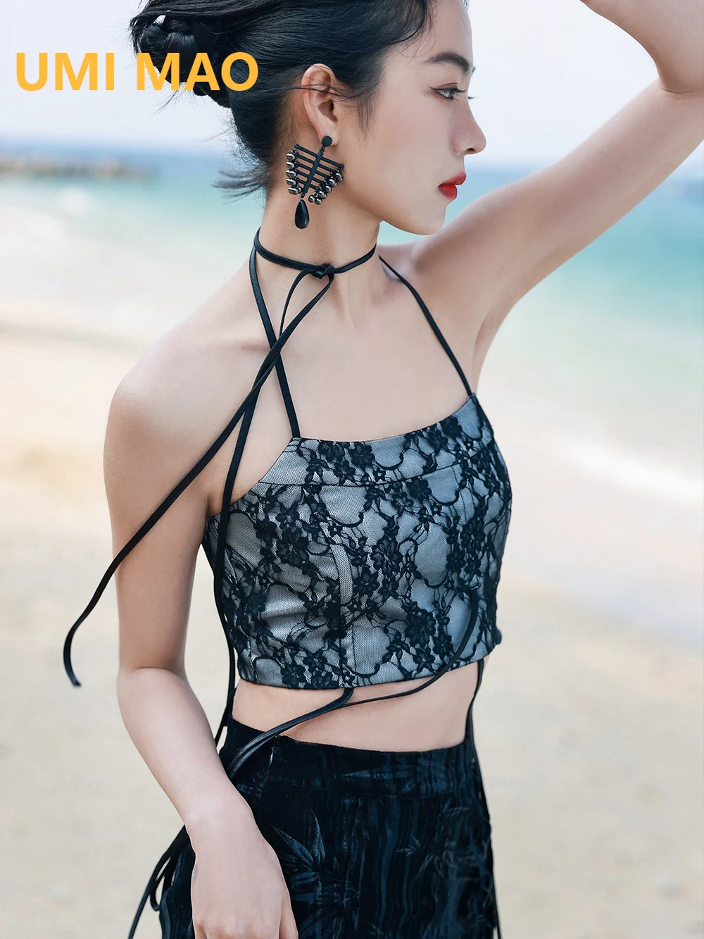 

UMI MAO Chinese Lace Strap Tank Top Women's Vintage Sweet Cool Personality Hanging Neck Belly Pocket Spicy Girl Slim Tops