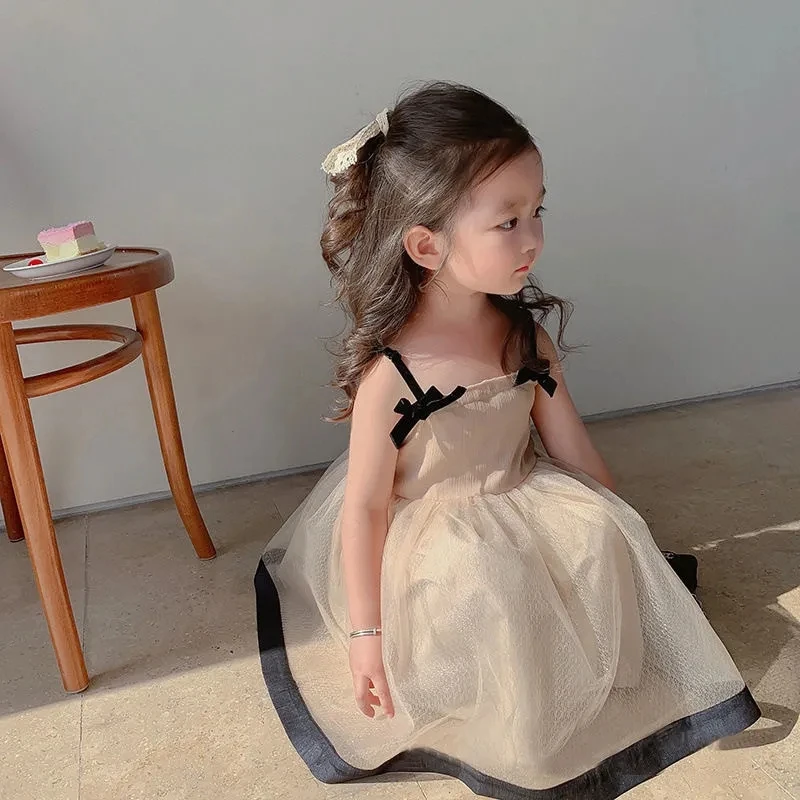 Girls suspender dress summer new Korean children sleeveless casual dresses baby kids girls princess vest bow dress P4 579
Girls suspender dress summer new Korean children sleeveless casual dresses baby kids girls princess vest bow dress P4 579