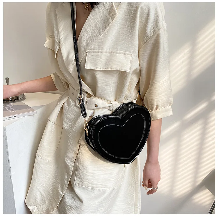Cute Peach Heart Bag Fashion Messenger Bag Simple Women's Bag Shoulder Bag Luxury Bag Purses and Handbags Side Bag for Ladies
Cute Peach Heart Bag Fashion Messenger Bag Simple Women's Bag Shoulder Bag Luxury Bag Purses and Handbags Side Bag for Ladies