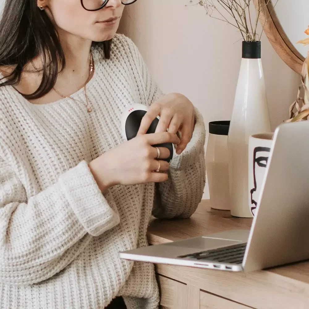 5200mAh Portable Power Bank Rechargeable Hand Warmer Electric Pocket Warmer Double-sided Heating Power Bank 
5200mAh Portable Power Bank Rechargeable Hand Warmer Electric Pocket Warmer Double-sided Heating Power Bank