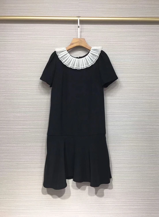 2022 new women fashion short sleeve pleated collar doll collar stitching lotus leaf hem dress 522
2022 new women fashion short sleeve pleated collar doll collar stitching lotus leaf hem dress 522