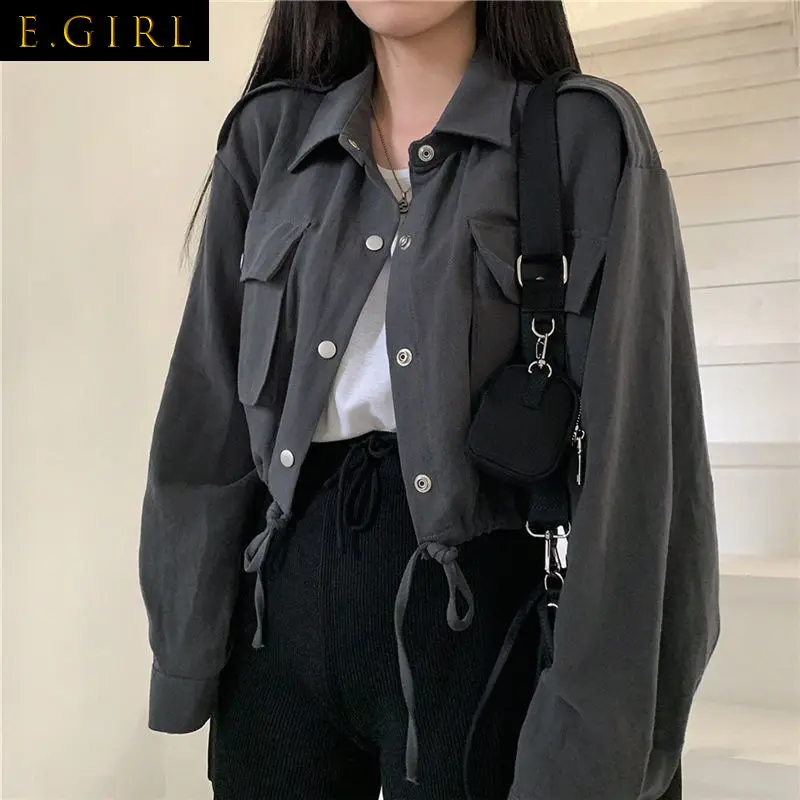 Куртка Базовая Женская Весенняя укороченная с карманами, на шнуровке 
Куртка Базовая Женская Весенняя укороченная с карманами, на шнуровке