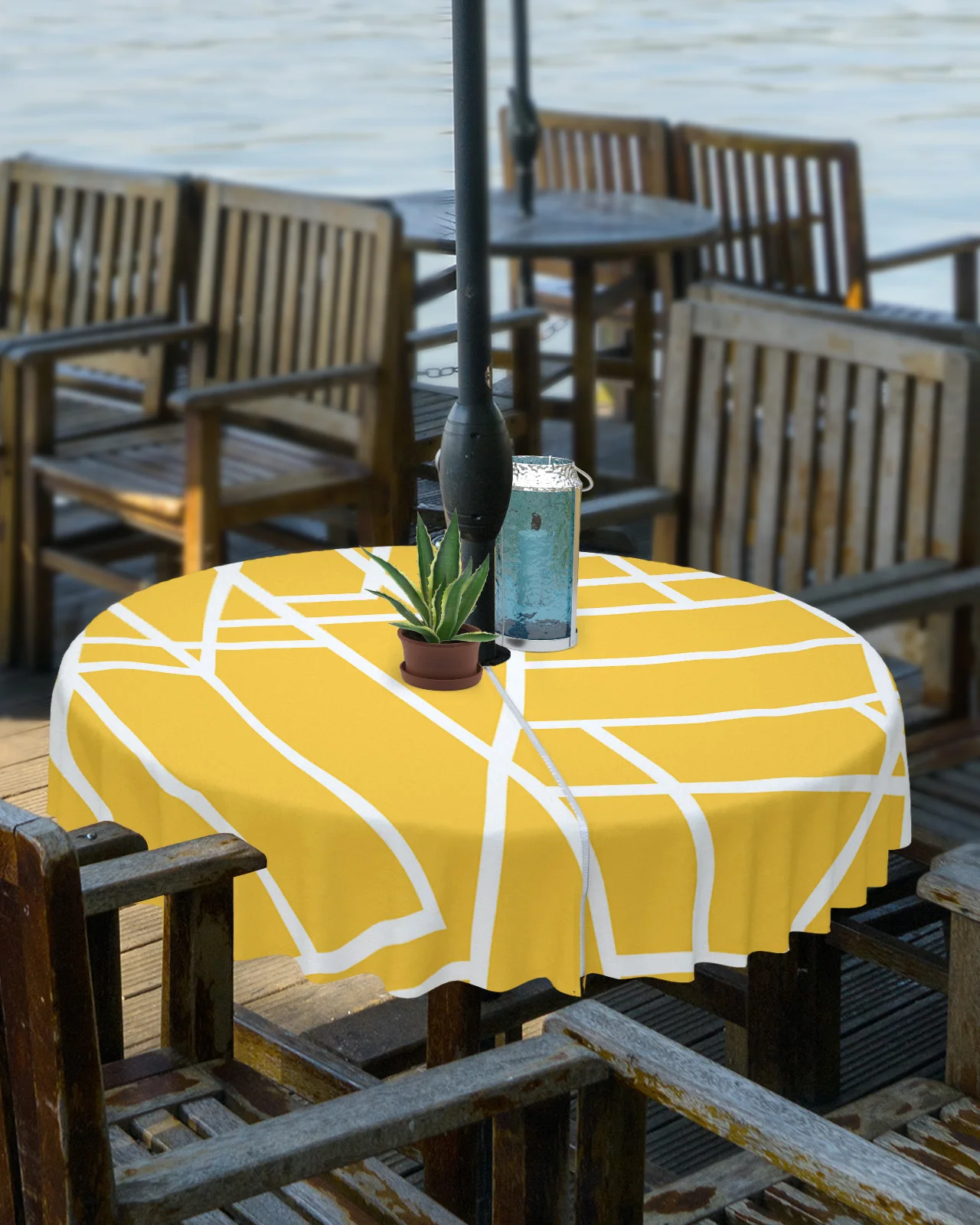 

Geometric Texture Yellow Outdoor Tablecloth with Umbrella Hole Zippered Waterproof Table Cloth Picnic Patio Round Table Cover