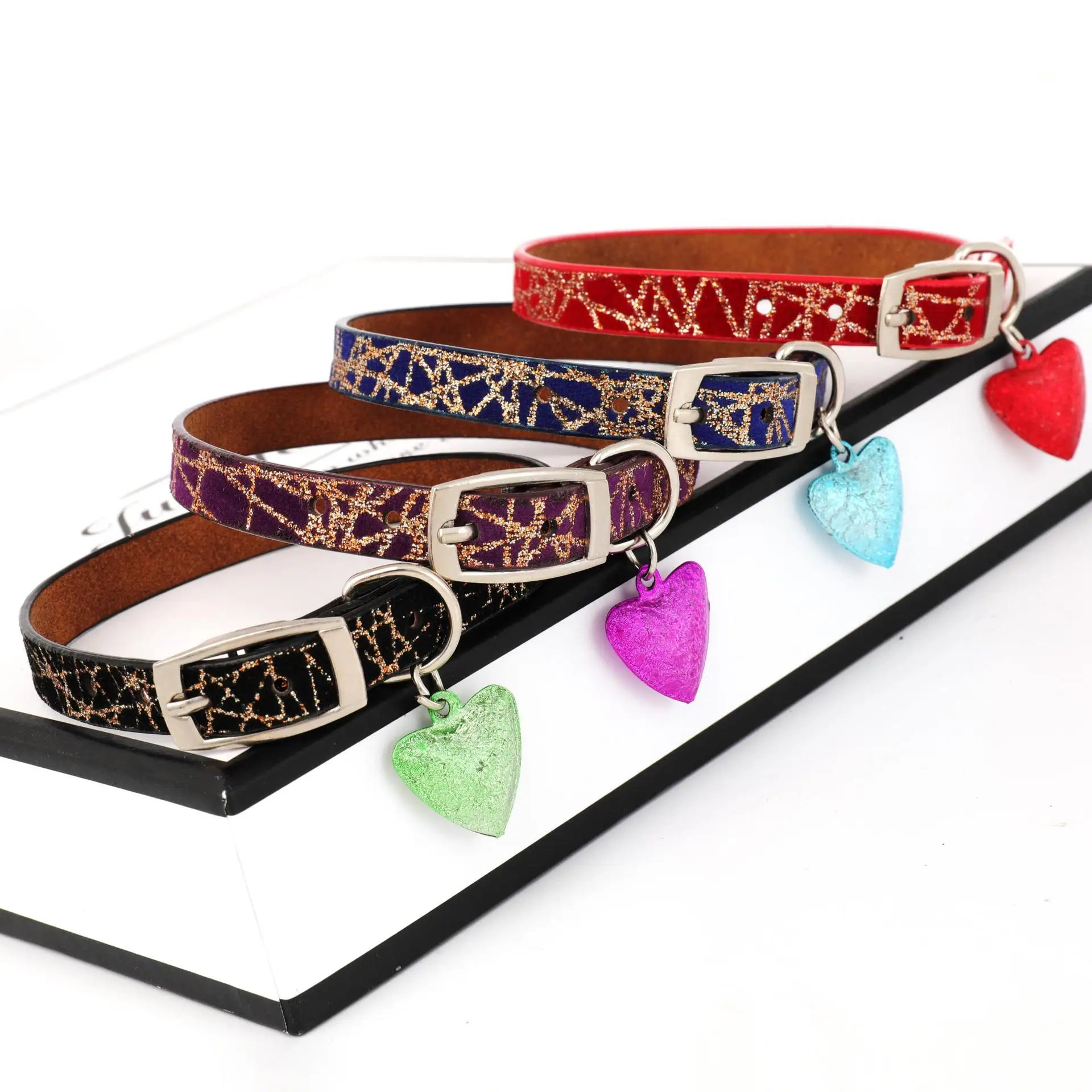 Cat Collar Adjustable PU Leather Collar Heart shaped Bell Fashion Suitable for Small Cat and Dog Accessories Pet Supplies
Cat Collar Adjustable PU Leather Collar Heart shaped Bell Fashion Suitable for Small Cat and Dog Accessories Pet Supplies