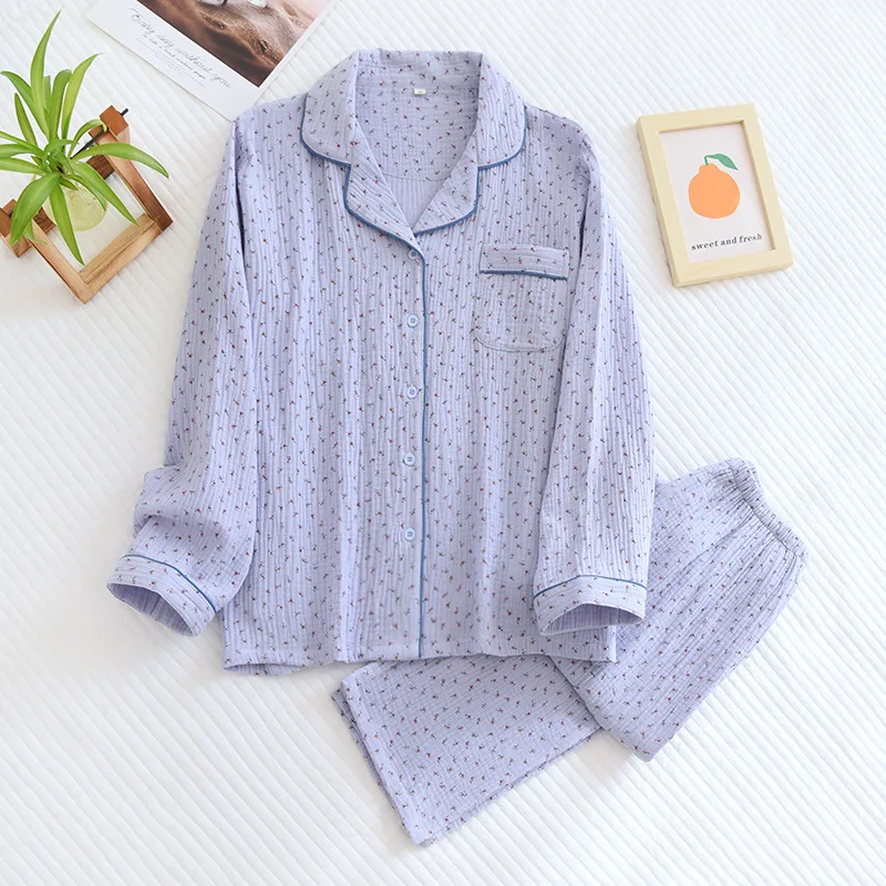 Spring and autumn new women's pajamas long-sleeved trousers two-piece set 100% cotton crepe small floral homewear suit ladies
Spring and autumn new women's pajamas long-sleeved trousers two-piece set 100% cotton crepe small floral homewear suit ladies