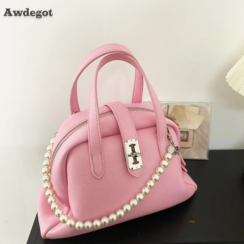 Solid Pink PU Handbag for Women 2022 Trend Crossbody Shoulder Pearl Chain Bag Female Imitation Designer Purse Lady Black Totes
Solid Pink PU Handbag for Women 2022 Trend Crossbody Shoulder Pearl Chain Bag Female Imitation Designer Purse Lady Black Totes