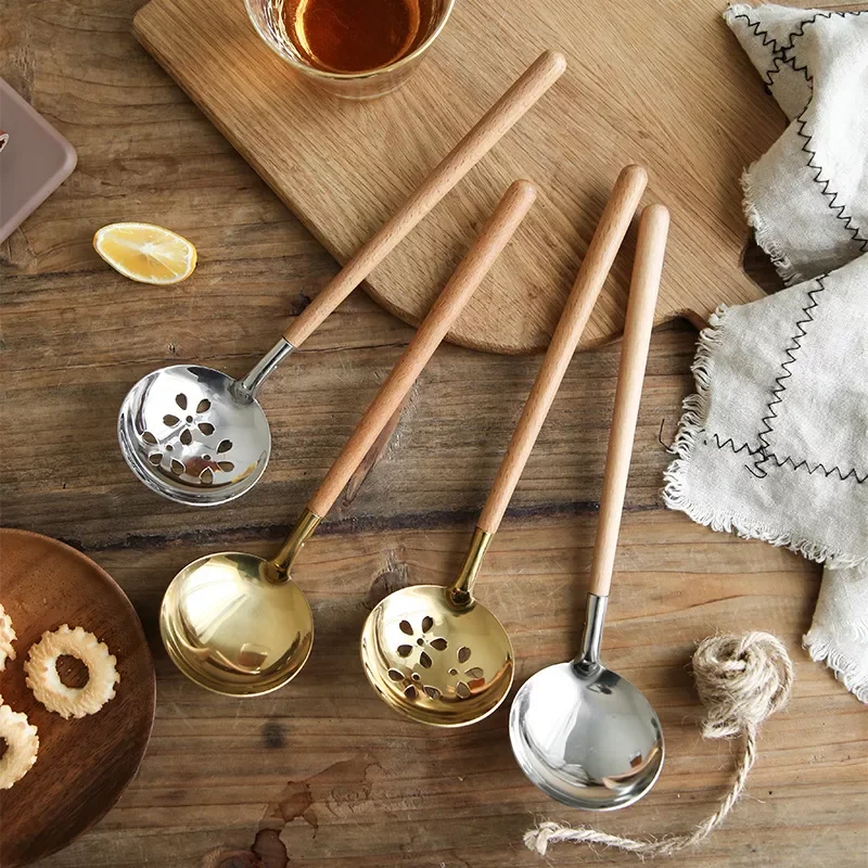 Japanese Wooden Handle Anti-hot Soup Stainless Steel Soup Leakage Ramen Spoon Home Kitchen Gadget
Japanese Wooden Handle Anti-hot Soup Stainless Steel Soup Leakage Ramen Spoon Home Kitchen Gadget