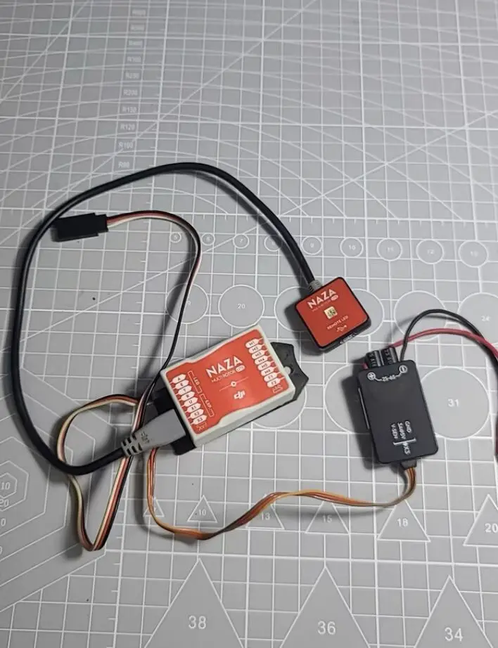 NZ NAZA LITE Контроллер полета, PMU, светодиодный без GPS suiti для DJI F450 500 700 RC Дрон Квадрокоптер Мультикоптер
NZ NAZA LITE Контроллер полета, PMU, светодиодный без GPS suiti для DJI F450 500 700 RC Дрон Квадрокоптер Мультикоптер