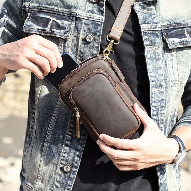 AETOO Retro crazy horseskin men's mobile phone bag genuine leather one shoulder oblique bag mini chest bag head layer cowhide
AETOO Retro crazy horseskin men's mobile phone bag genuine leather one shoulder oblique bag mini chest bag head layer cowhide