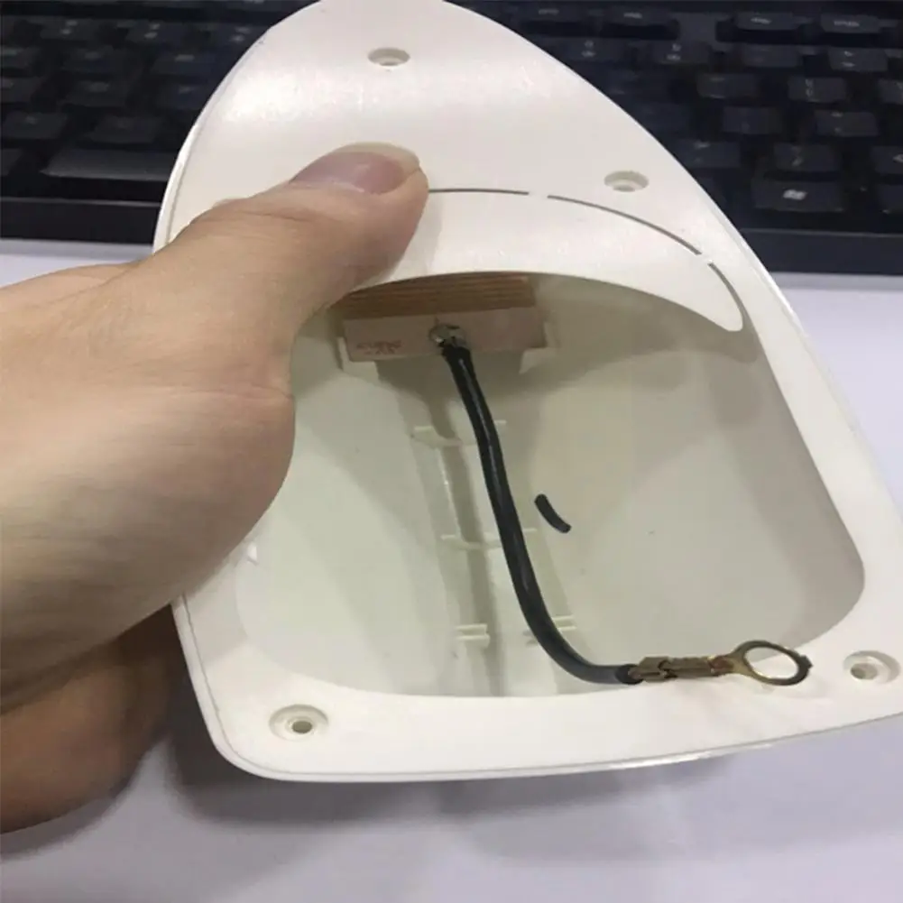 Car Shark Fin Antenna Auto Radio Signal Aerials Roof Antennas For ///vw/kia/ Car Styling C6q9
Car Shark Fin Antenna Auto Radio Signal Aerials Roof Antennas For ///vw/kia/ Car Styling C6q9
