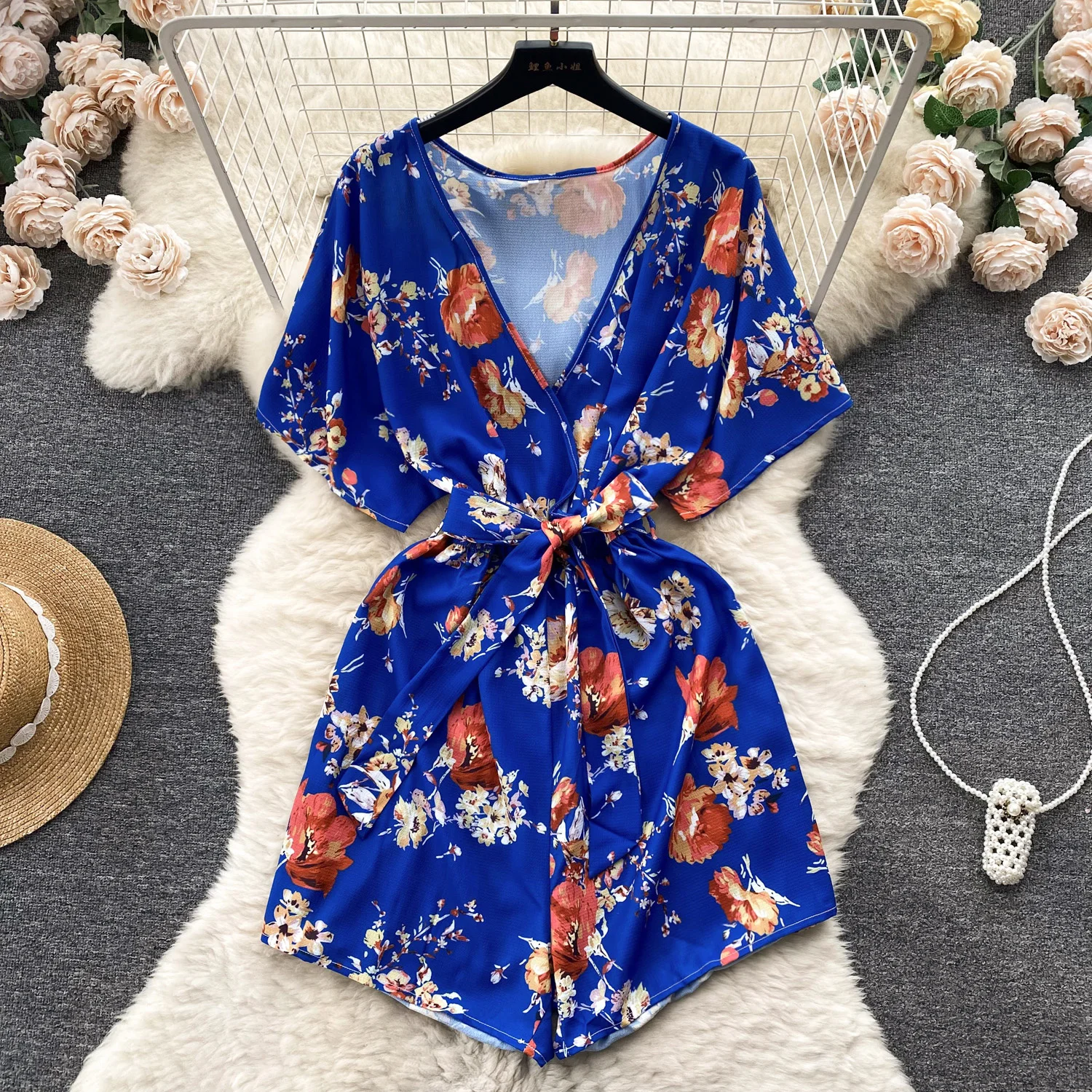 Casual Women Summer Floral Printed Playsuits 2023 New Chic Sexy Deep V Neck Short Sleeve Sash Bow-tied Wide Leg Shorts Rompers
Casual Women Summer Floral Printed Playsuits 2023 New Chic Sexy Deep V Neck Short Sleeve Sash Bow-tied Wide Leg Shorts Rompers