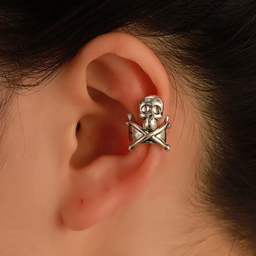 Skull Ear Clip Retro Gothic Punk None Piercing For Women Men Body Piercing Jewelry Accessory Facke Ear Bone Piercing
Skull Ear Clip Retro Gothic Punk None Piercing For Women Men Body Piercing Jewelry Accessory Facke Ear Bone Piercing