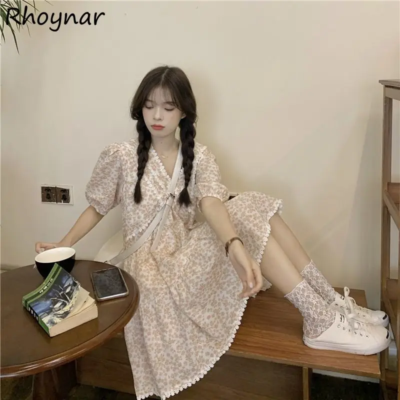 Dress Women V-neck Floral Vacation Retro Summer New Puff Sleeve Ladies Chic Fashion French Style All-match Sweet Lady Loose Ins
Dress Women V-neck Floral Vacation Retro Summer New Puff Sleeve Ladies Chic Fashion French Style All-match Sweet Lady Loose Ins