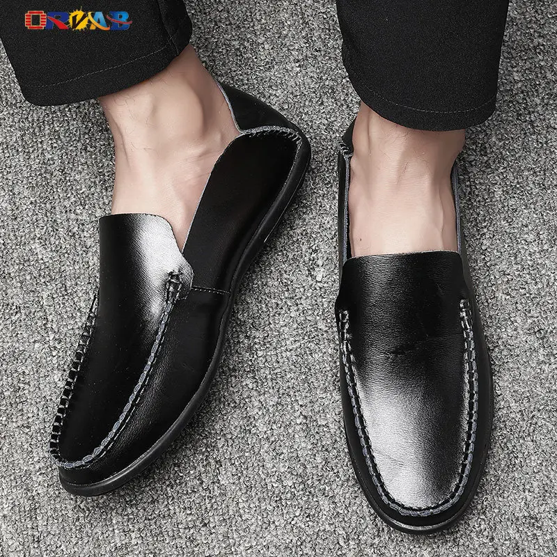 Brand Fashion Men Flat Casual Shoes Leather Original Designer Loafers Soft Comfortable Genuine Leather Driving Shoes Moccasin 
Brand Fashion Men Flat Casual Shoes Leather Original Designer Loafers Soft Comfortable Genuine Leather Driving Shoes Moccasin