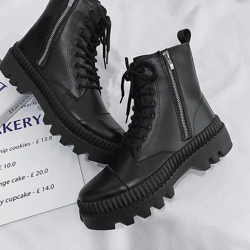 Martin Men Boots PU Leather Warm Ankle Booties Autumn Winter High Top Waterproof Motorcycle Boots Side Zipper Platform Shoes Man
Martin Men Boots PU Leather Warm Ankle Booties Autumn Winter High Top Waterproof Motorcycle Boots Side Zipper Platform Shoes Man
