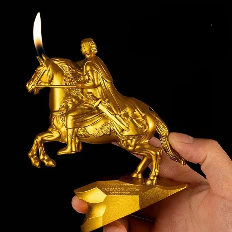 

Heavy Helmet Metal Knight Ornaments Butane Lighter Creative Zinc Alloy Inflatable Open Flame Lighters Office Desktop Decoration