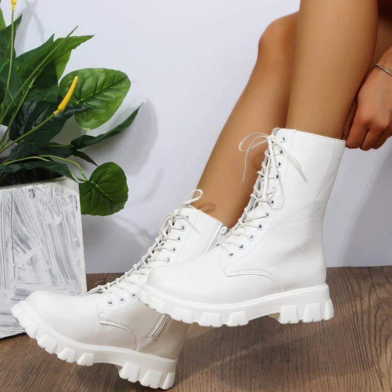 Женские ботильоны из искусственной кожи Martens, белые мотоциклетные ботинки на платформе и массивном каблуке, Осень-зима
Женские ботильоны из искусственной кожи Martens, белые мотоциклетные ботинки на платформе и массивном каблуке, Осень-зима