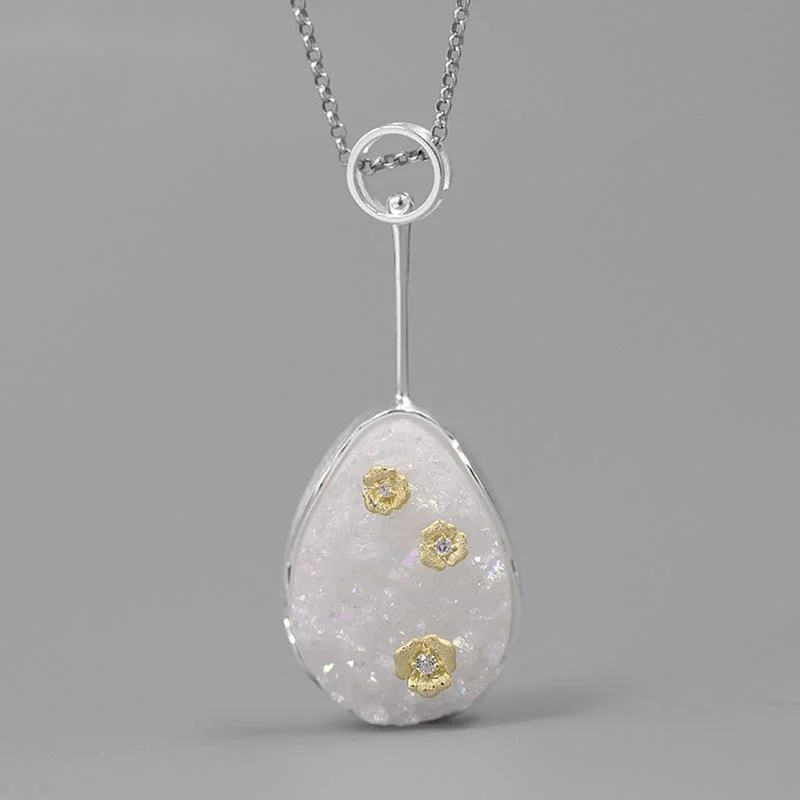 925 Sterling Silver Pendant Necklace, lady, natural agate rainbow, beautiful flowers, exquisite jewelry 
925 Sterling Silver Pendant Necklace, lady, natural agate rainbow, beautiful flowers, exquisite jewelry