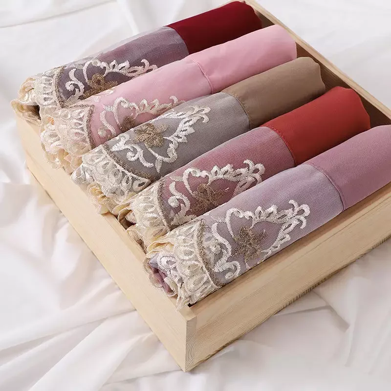 wholesale summer breathe premium new pearl chiffon lace edge women's head scarf malaysia shawl scarf
wholesale summer breathe premium new pearl chiffon lace edge women's head scarf malaysia shawl scarf