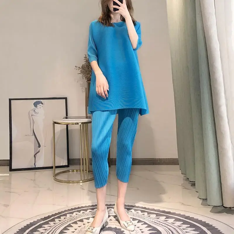 women 2022 summer Pants Sets Fashion Trousers and Top T Shirt Suits female straight Pants Tracksuits casual 2 piece Suits C55
women 2022 summer Pants Sets Fashion Trousers and Top T Shirt Suits female straight Pants Tracksuits casual 2 piece Suits C55