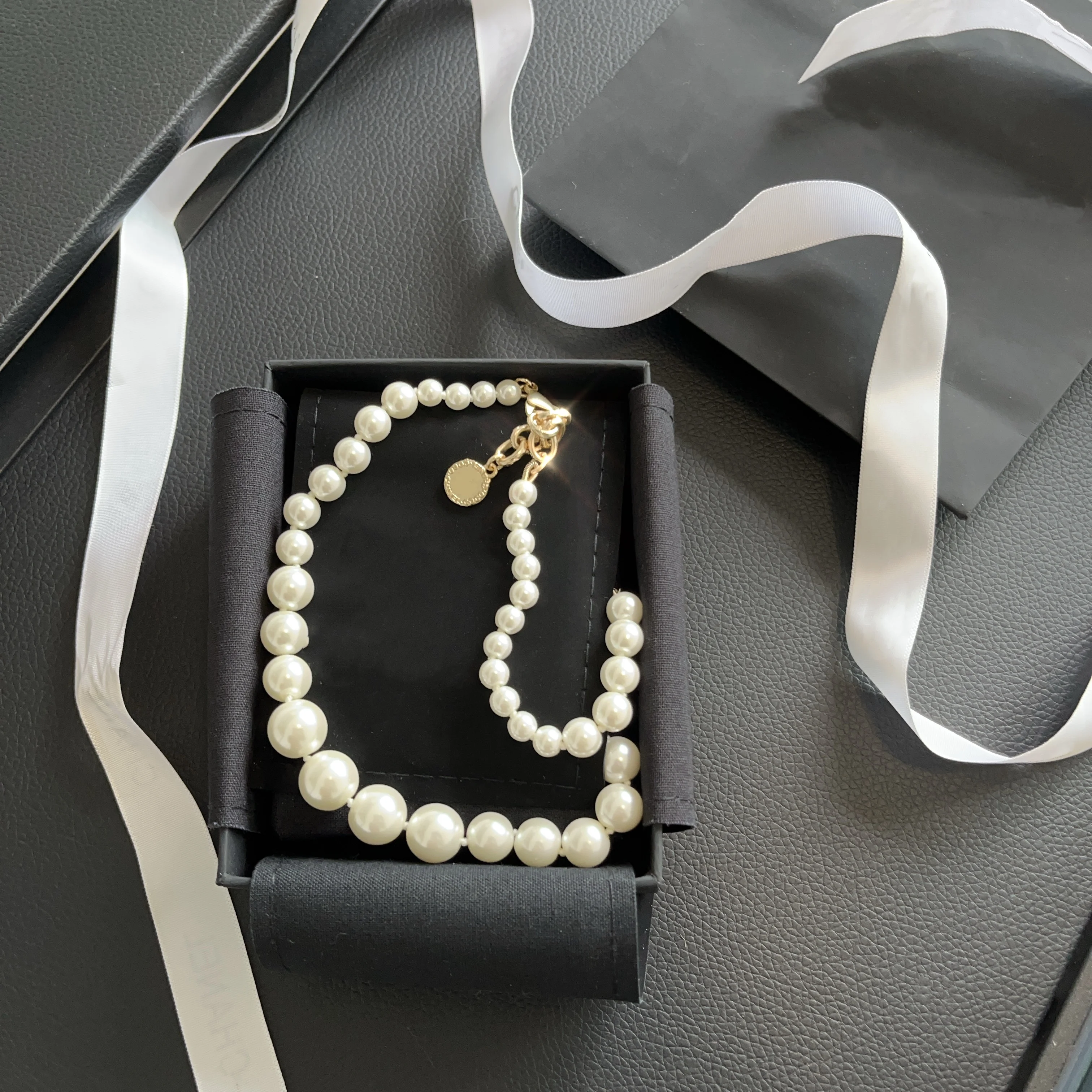 Mode 5 Popular Famous Fashion Original Brand Women Female 2022 Jewelry Necklace Chain Summer Pearl Quality Luxury Gift
Mode 5 Popular Famous Fashion Original Brand Women Female 2022 Jewelry Necklace Chain Summer Pearl Quality Luxury Gift