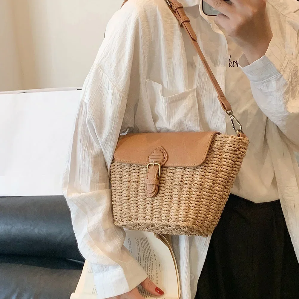 

2023 Straw Weaving Shoulder Bag INS Summer Straw Weave Beach Bag PU Leather Quilted Crossbody Bag Classical Color Tote Bag