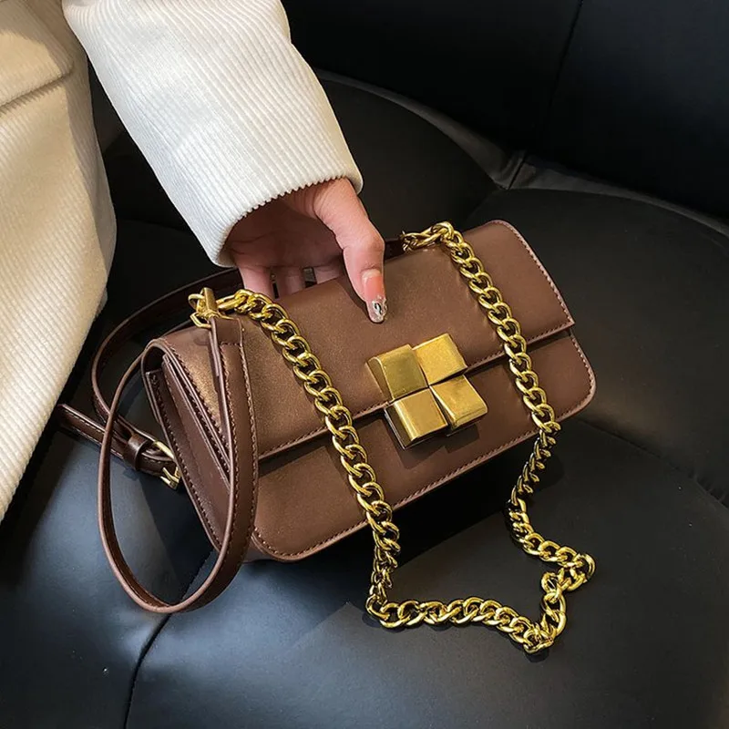 Brand Luxury Designer Women Bags Fashion Clip Chains Handbags For Women 2022 Female Crossbody Bags Ladies Shoulder Bag Purses
Brand Luxury Designer Women Bags Fashion Clip Chains Handbags For Women 2022 Female Crossbody Bags Ladies Shoulder Bag Purses