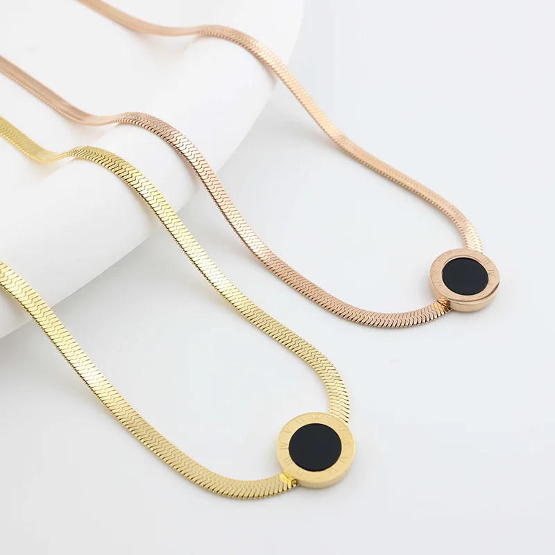 Titanium Steel Roman Letter Round Plate Necklace 2023 New Women's Summer Snake Bone Chain Light Luxury Niche Clavicle Chain
Titanium Steel Roman Letter Round Plate Necklace 2023 New Women's Summer Snake Bone Chain Light Luxury Niche Clavicle Chain