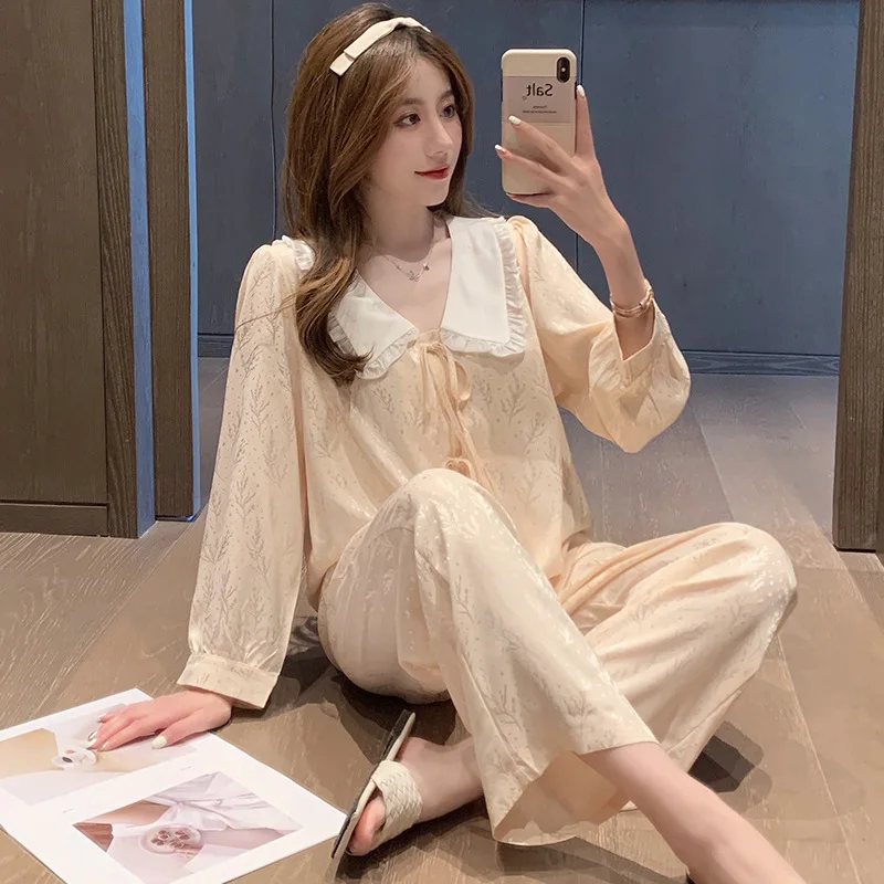 New Luxury Satin Sleepwear Sweet and Cute Pajamas Suit Women Doll Collar Princess Style Silk Jacquard Home Wear Casual Outwear
New Luxury Satin Sleepwear Sweet and Cute Pajamas Suit Women Doll Collar Princess Style Silk Jacquard Home Wear Casual Outwear