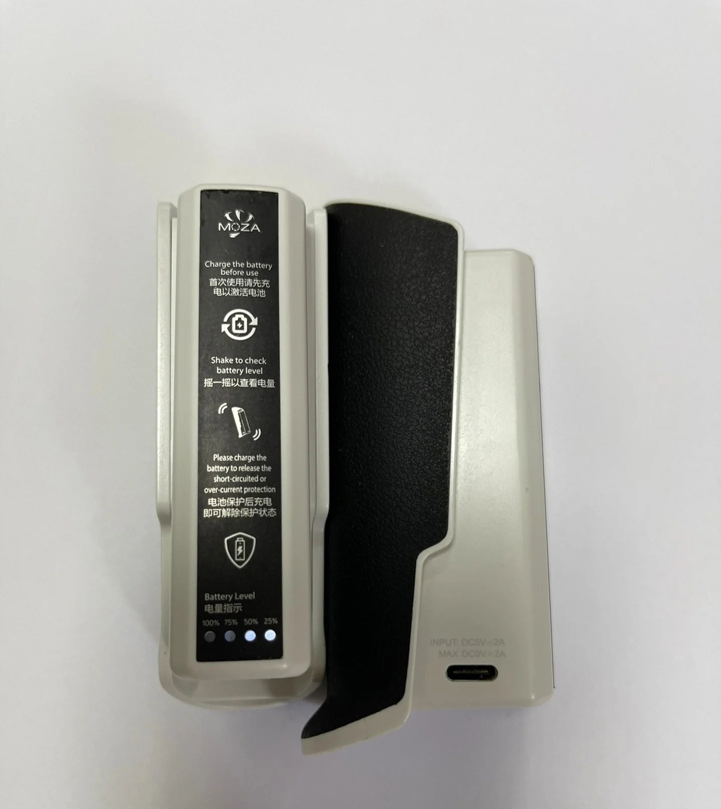 100% Original 100% New Moza aircross2 Handheld PTZ stabilizer special smart portable 3000mah Battery
100% Original 100% New Moza aircross2 Handheld PTZ stabilizer special smart portable 3000mah Battery
