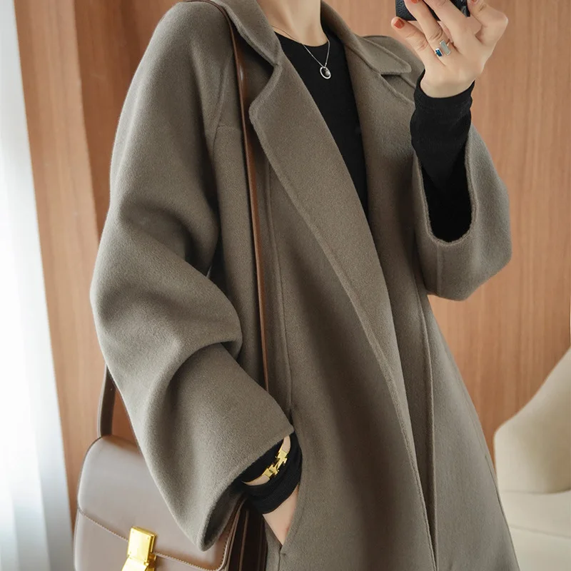 Double-sided cashmere coat women's long over the knee loose large size high-end woolen woolen coat for 2021 autumn and winter ne
Double-sided cashmere coat women's long over the knee loose large size high-end woolen woolen coat for 2021 autumn and winter ne
