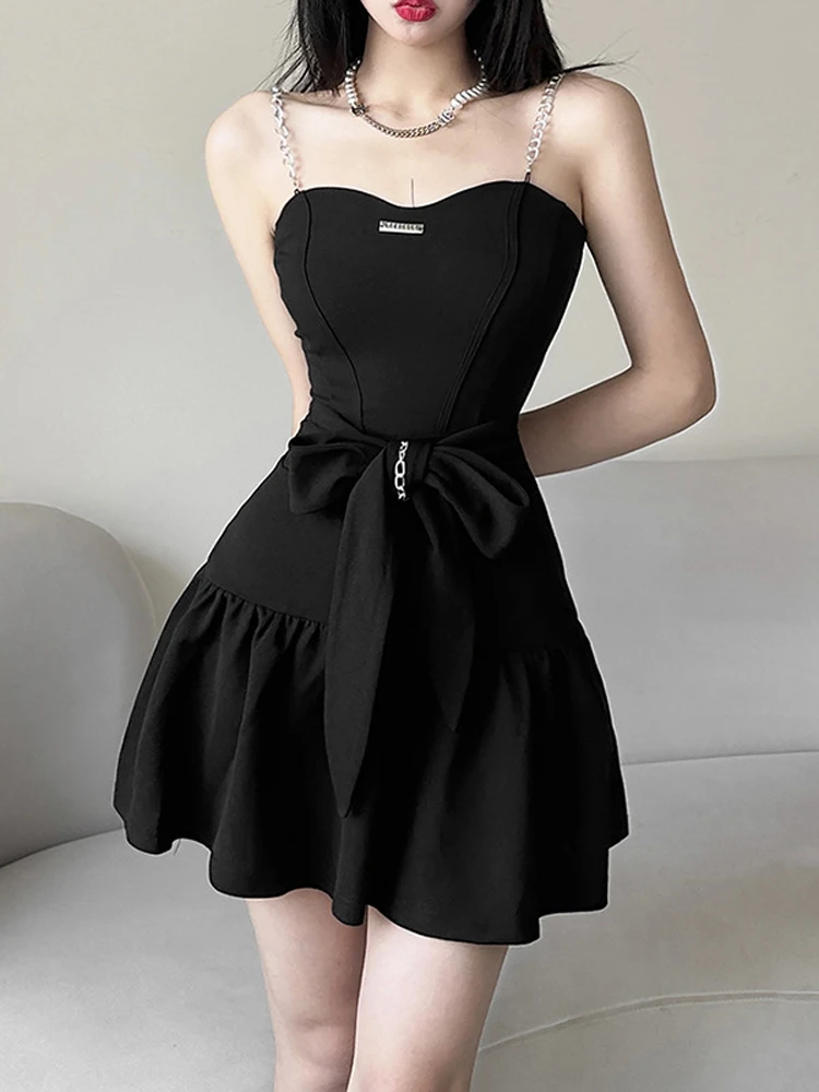 2023 New Vintage Sexy Summer Party Black Mysterious Sexy Mature Beautiful Confident Feminine Cool Women Pleated Suspenders Dress 
2023 New Vintage Sexy Summer Party Black Mysterious Sexy Mature Beautiful Confident Feminine Cool Women Pleated Suspenders Dress