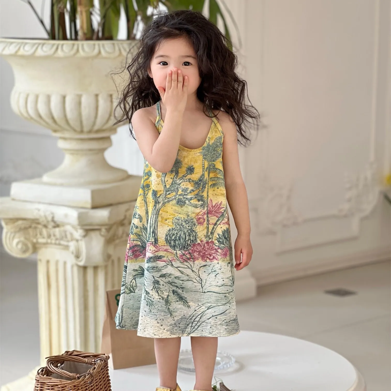 Pre-sale 3.20th send Summer girls' sleeveless dress Coconut tree holiday style cool and comfortable sling dress
Pre-sale 3.20th send Summer girls' sleeveless dress Coconut tree holiday style cool and comfortable sling dress