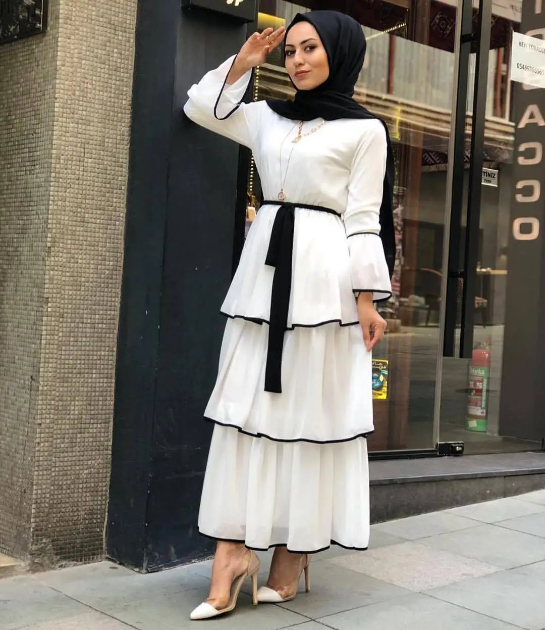 Cake Layer Eveing Party Dress Women Abaya Lace-up Hijab Long Robe Femme Musulmane Vestido Kaftan Caftan Marocain Muslim Clothing
Cake Layer Eveing Party Dress Women Abaya Lace-up Hijab Long Robe Femme Musulmane Vestido Kaftan Caftan Marocain Muslim Clothing