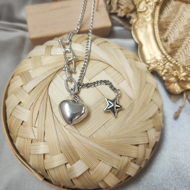 Necklace for Women Heart Shape Five-pointed Star Pendant Necklace Women Silver Color Chain Necklace Accessories Wholesale
Necklace for Women Heart Shape Five-pointed Star Pendant Necklace Women Silver Color Chain Necklace Accessories Wholesale