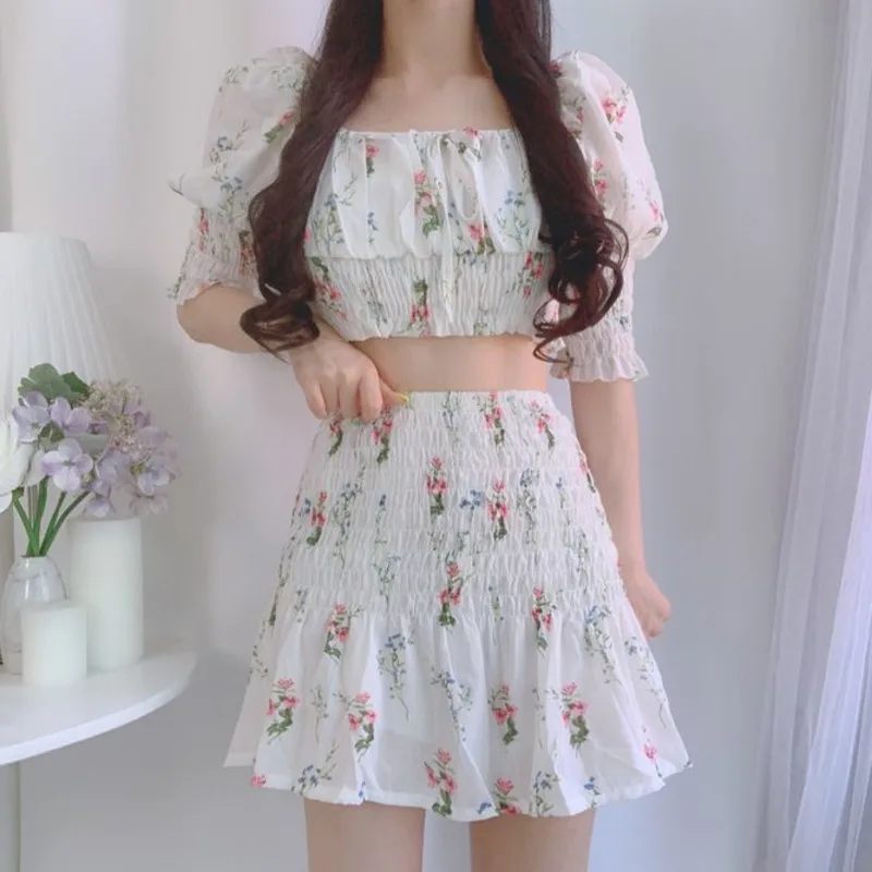 2020 Summer Sweet Two Piece Set women Crop Top + Skirt Suits Floral Chiffon Boho Beach sexy Outfits For Woman ensemble femme
2020 Summer Sweet Two Piece Set women Crop Top + Skirt Suits Floral Chiffon Boho Beach sexy Outfits For Woman ensemble femme