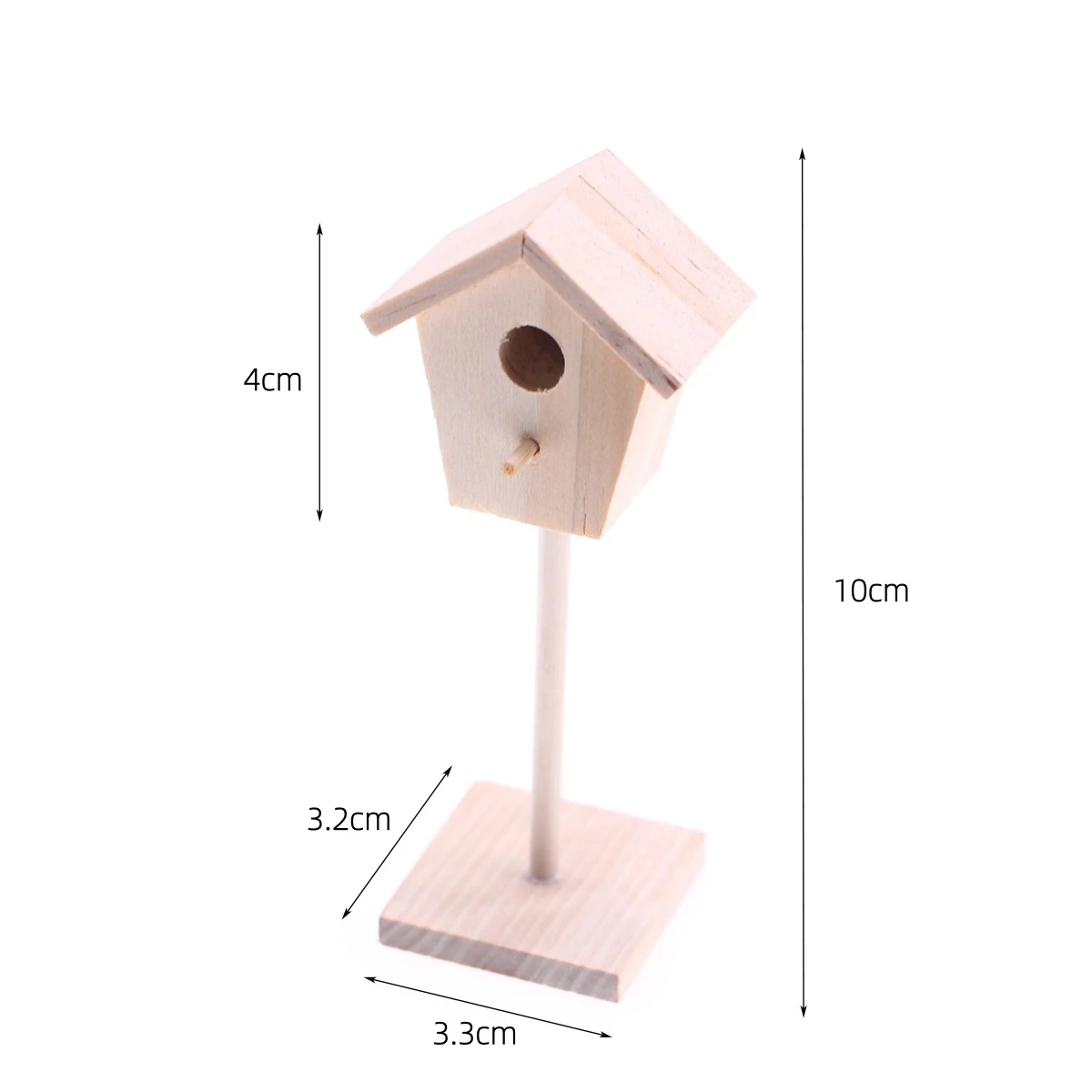Деревянный миниатюрный домик для птиц
Деревянный миниатюрный домик для птиц