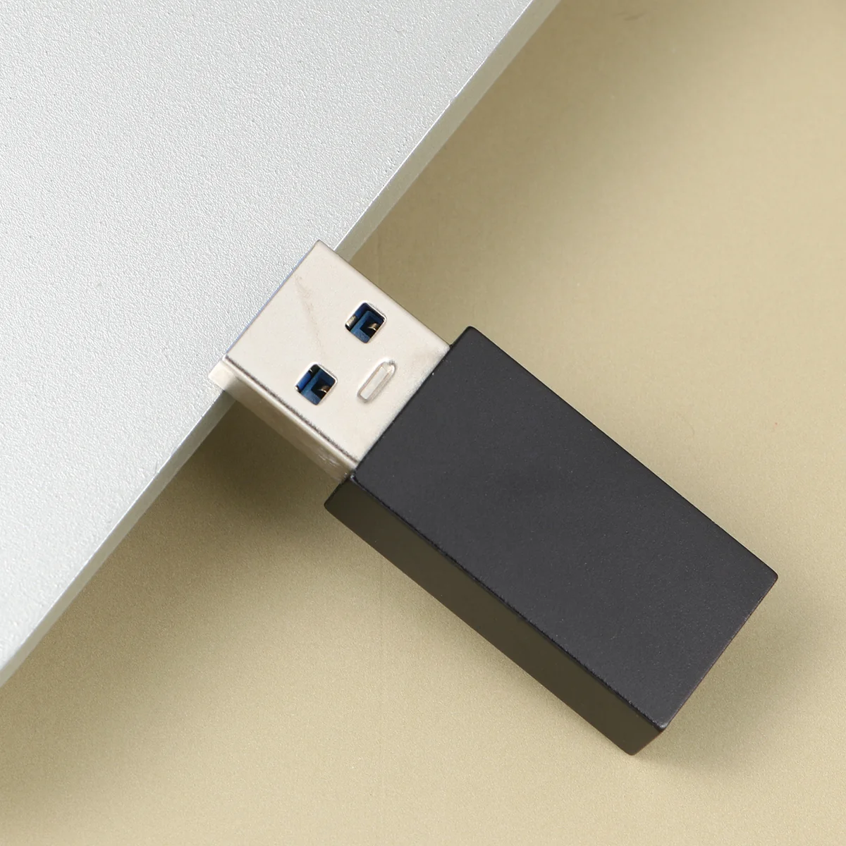 USB Data Blocker Small Practical Safe Computer USB Data Privacy 3.0 Blocker for Home Office (Black Pearl Bag Package)
USB Data Blocker Small Practical Safe Computer USB Data Privacy 3.0 Blocker for Home Office (Black Pearl Bag Package)