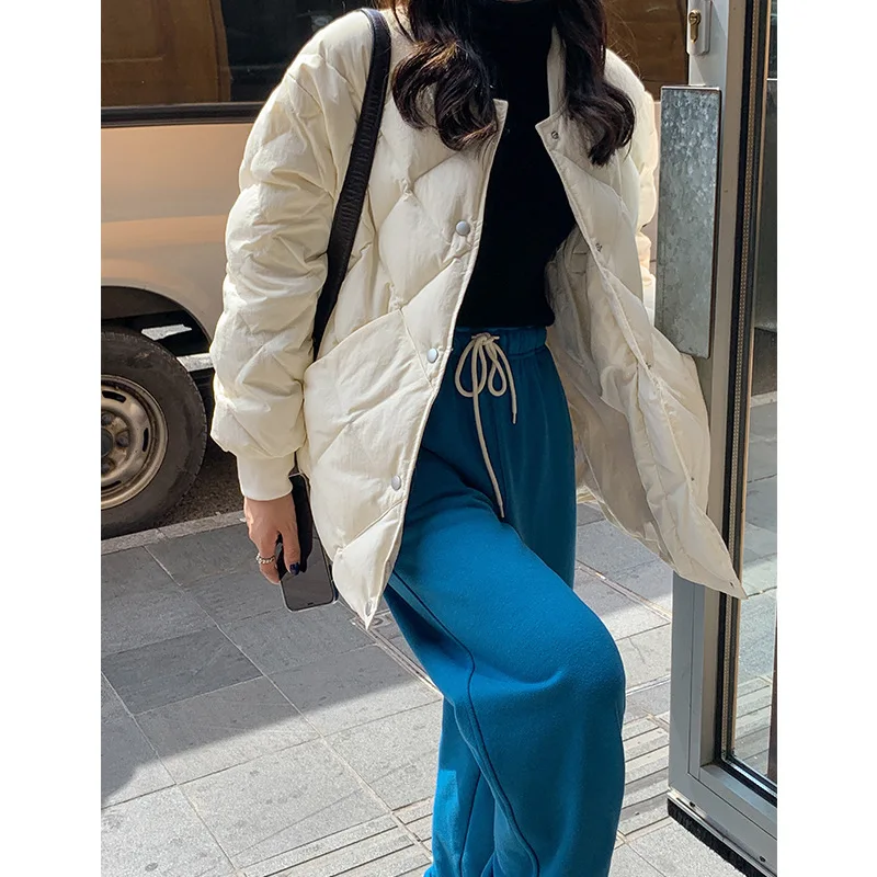 Simple Rhombus Down Jacket Outside The Jacket Female 2022 Winter New Korean Version Of The Loose White Duck Velvet Tide
Simple Rhombus Down Jacket Outside The Jacket Female 2022 Winter New Korean Version Of The Loose White Duck Velvet Tide