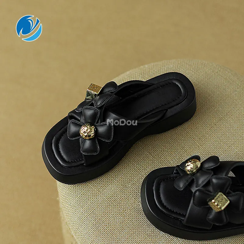 Mo Dou 2022 New Leather Flower Thick Sole Sandals Muffin Sole Soft Sheepskin Casual And Comfortable Rubber Non Slip Sole
Mo Dou 2022 New Leather Flower Thick Sole Sandals Muffin Sole Soft Sheepskin Casual And Comfortable Rubber Non Slip Sole