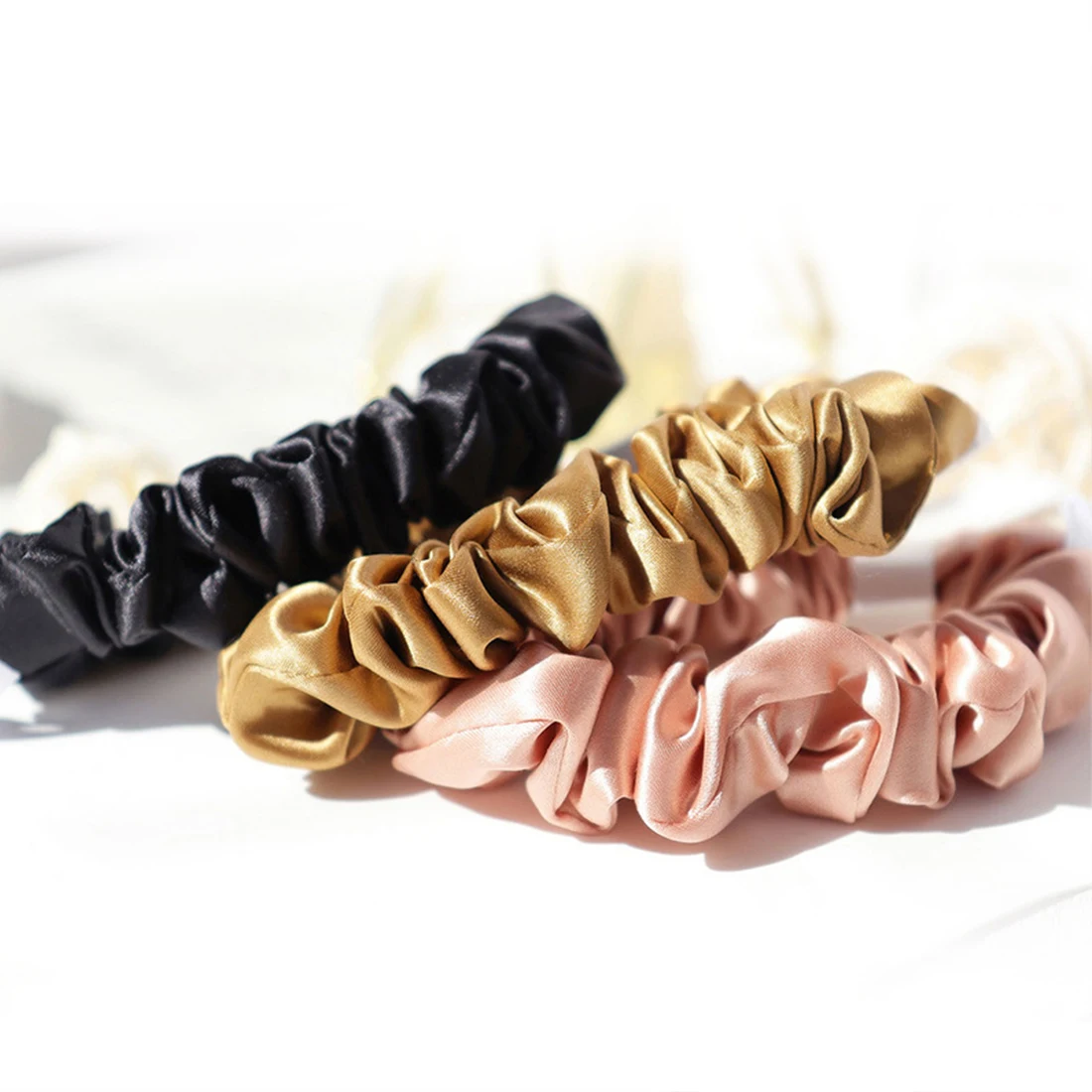1PCS Woman Fashion Scrunchies Satin Silk Hair Ties Rope Girls Ponytail Holders Rubber Band Elastic Hairband Hair Accessories
1PCS Woman Fashion Scrunchies Satin Silk Hair Ties Rope Girls Ponytail Holders Rubber Band Elastic Hairband Hair Accessories
