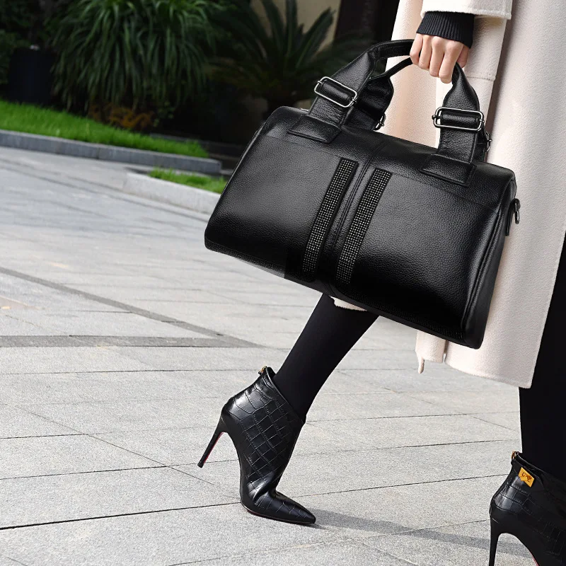Luxury Brand 100% Genuine Leather Fashion Temperament All-match Portable Pillow Bag Solid Color One-shoulder Messenger Bag Bolso
Luxury Brand 100% Genuine Leather Fashion Temperament All-match Portable Pillow Bag Solid Color One-shoulder Messenger Bag Bolso