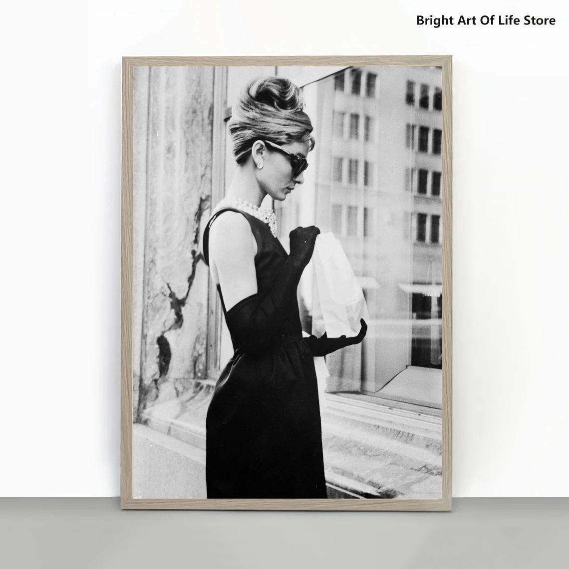 Audrey Hepburn Breakfast At Tiffany's Movie Poster, High Quality Print, Vintage Art Photography, Home Décor Wall Art Fashion
Audrey Hepburn Breakfast At Tiffany's Movie Poster, High Quality Print, Vintage Art Photography, Home Décor Wall Art Fashion